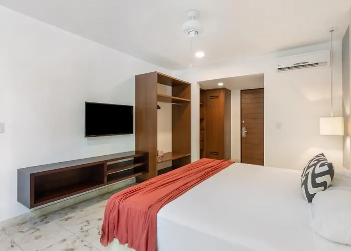 Anah Luxury *
